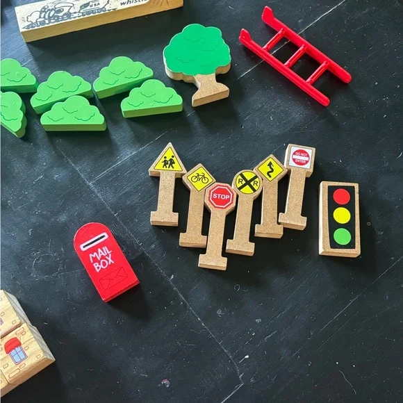 Melissa & Doug Train and Building Block Set - Picture 9 of 16